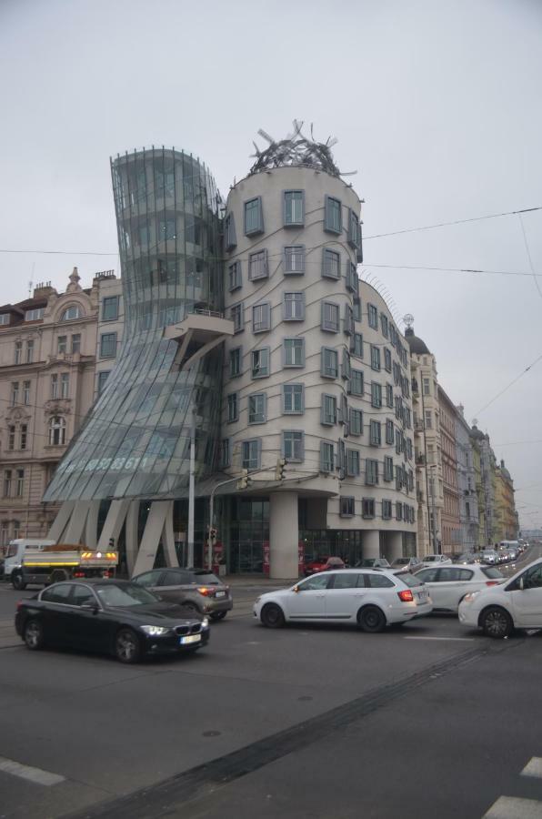 The Dancing House Residence, Two Bedroom Apartment With Balcony Near River! Praag Buitenkant foto