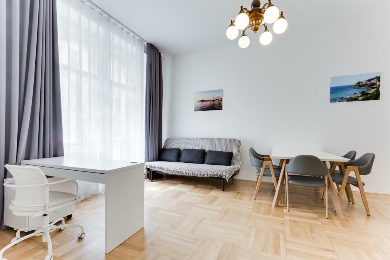 The Dancing House Residence, Two Bedroom Apartment With Balcony Near River! Praag Buitenkant foto